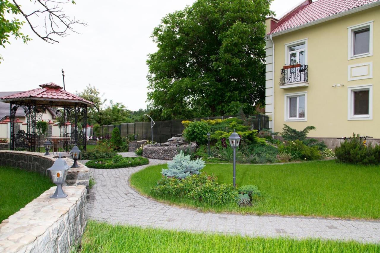 Villa Oselya Киев Экстерьер фото