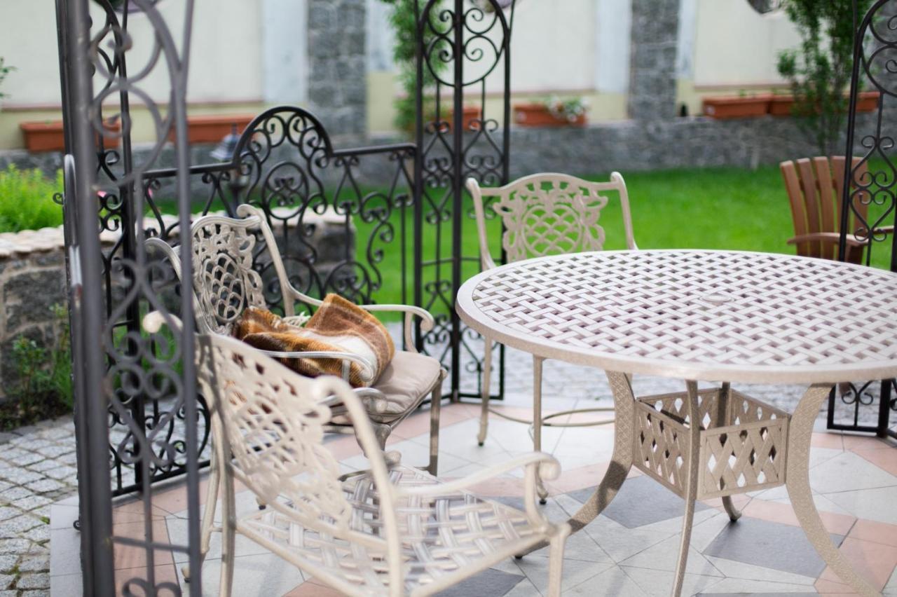 Villa Oselya Киев Экстерьер фото