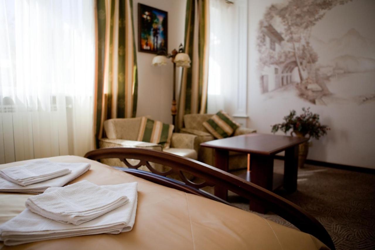 Villa Oselya Киев Экстерьер фото